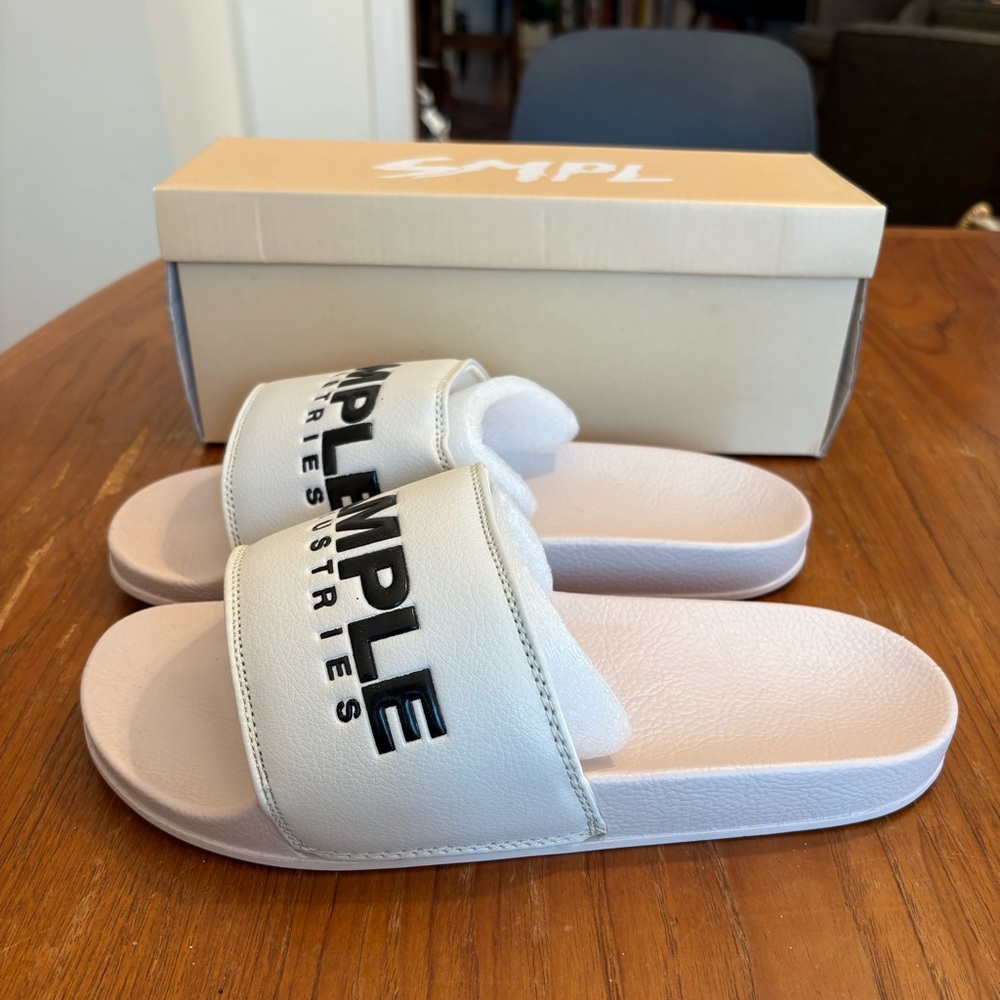 BNIB!  Men’s cream Sample Industries Slide Sandals.  Size 11